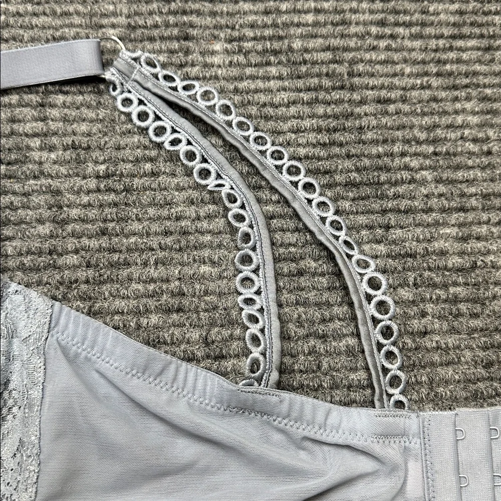 Victoria’s Secret Shimmer Lace Underwire Bra 38DDD 38F Dusty Blue-ish Gray - Picture 4 of 10